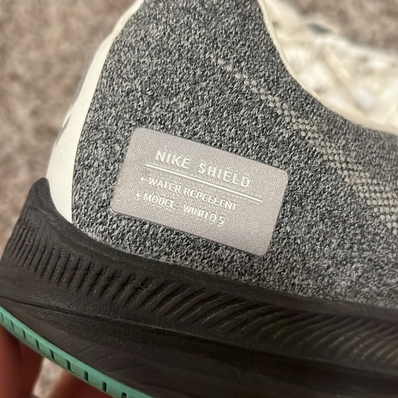 Women’s Nike Run Off White Utility Tennis Shoes - Picture 9 of 9